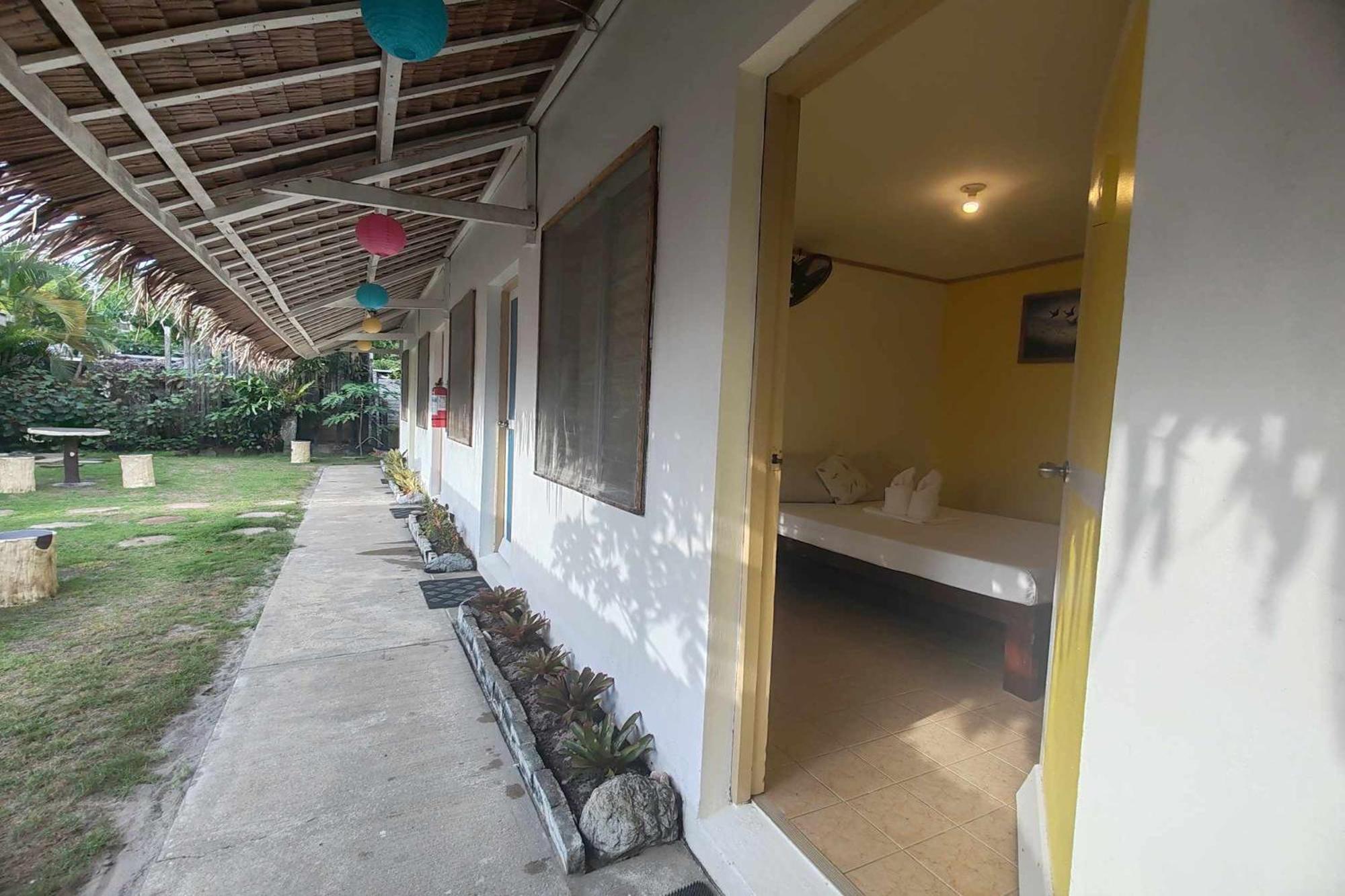 Summer Homes Beach Resort And Cottages Palawan Barton Екстер'єр фото